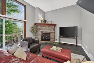 10251 Berkshire Rd, Bloomington, MN 55437 - Photo 6