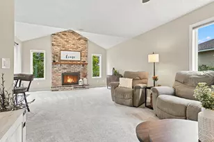 4875 Cottonwood Ln N, Plymouth, MN 55442 - Photo 6