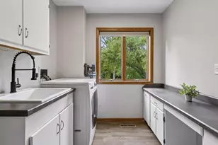 854 Palm Ct, Maplewood, MN 55109 - Photo 26