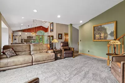 854 Palm Court, Maplewood, MN 55109 - Photo 10