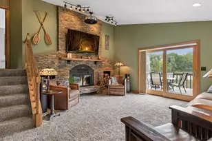 854 Palm Ct, Maplewood, MN 55109 - Photo 6