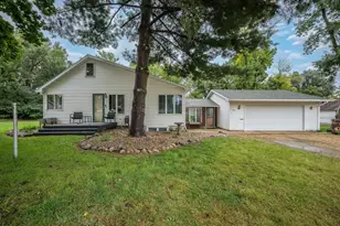 225 W Hill St, Granada, MN 56039 - Photo 1