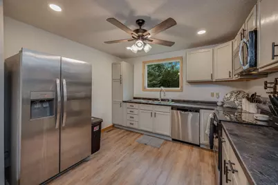 225 W Hill Street, Granada, MN 56039 - Photo 8