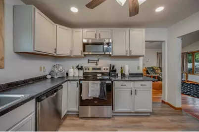 225 W Hill Street, Granada, MN 56039 - Photo 10
