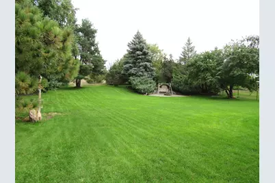 7059 Sussex Lane, Shakopee, MN 55379 - Photo 6