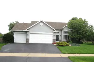 7059 Sussex Ln, Shakopee, MN 55379 - Photo 2