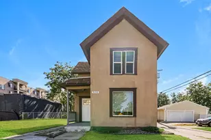 916 20th Ave NE, Minneapolis, MN 55418 - Photo 1