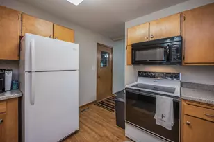 1023 Day St, Fairmont, MN 56031 - Photo 10