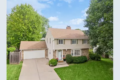 5220 Maddox Lane, Edina, MN 55436 - Photo 2