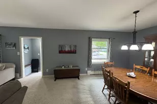 725 3rd St SE, Willmar, MN 56201 - Photo 6