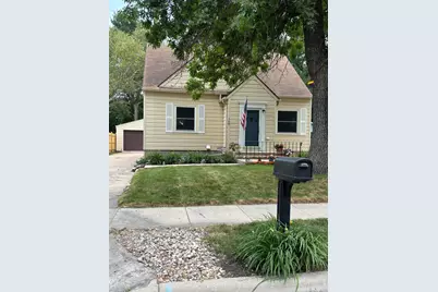 725 3rd Street SE, Willmar, MN 56201 - Photo 2
