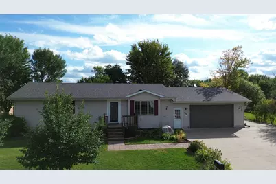 604 10th Avenue SE, Barnesville, MN 56514 - Photo 1