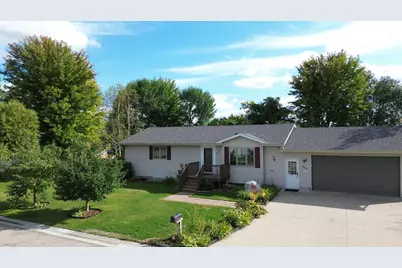604 10th Avenue SE, Barnesville, MN 56514 - Photo 2