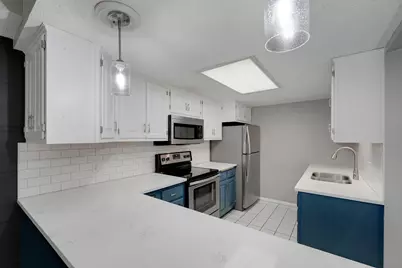 18657 Clear View Court, Minnetonka, MN 55345 - Photo 10