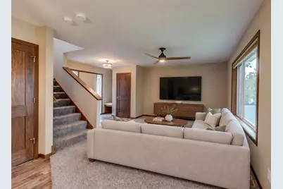 556 Pleasant Drive, Prescott, WI 54021 - Photo 10