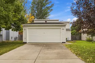 2637 29th Ave S, Moorhead, MN 56560 - Photo 2