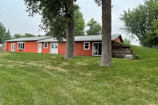 700 Orchard Rd, Worthington, MN 56187 - Photo 2