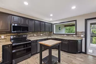 980 Carriage Ln, Chaska, MN 55318 - Photo 16