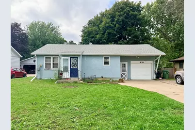 638 James Boulevard, Worthington, MN 56187 - Photo 2