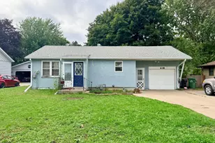 638 James Blvd, Worthington, MN 56187 - Photo 2