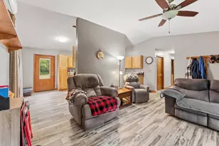 49852 Dupuis Rd, Sandstone, MN 55072 - Photo 6