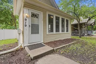 919 26th Ave SE, Minneapolis, MN 55414 - Photo 2