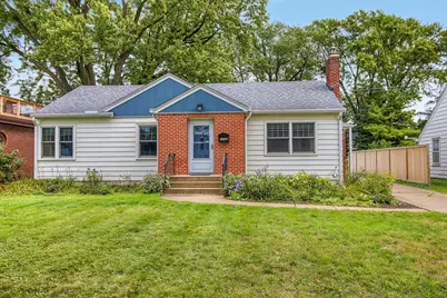 1796 Holton Street, Falcon Heights, MN 55113 - Photo 2