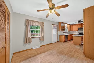 802 Charlotte Dr, Anoka, MN 55303 - Photo 8