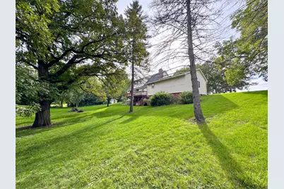615 S Woodland Drive, Fergus Falls, MN 56537 - Photo 2