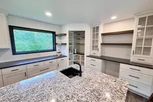615 S Woodland Dr, Fergus Falls, MN 56537 - Photo 8