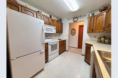 400 Kennedy Park Circle #102, Fergus Falls, MN 56537 - Photo 12