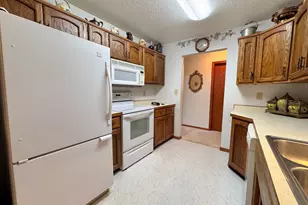 400 Kennedy Park Cir, Fergus Falls, MN 56537 - Photo 12