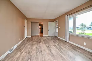 307 Michaels St, Cochrane, WI 54622 - Photo 4