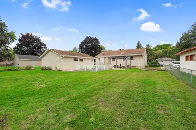 6324 Lee Avenue N, Brooklyn Center, MN 55429 - Photo 32