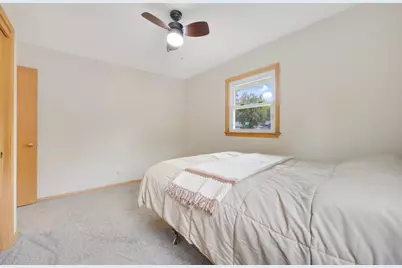 6324 Lee Avenue N, Brooklyn Center, MN 55429 - Photo 18