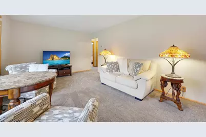 6324 Lee Avenue N, Brooklyn Center, MN 55429 - Photo 8