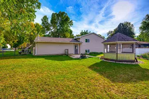 115 E Nelson St, Litchfield, MN 55355 - Photo 28