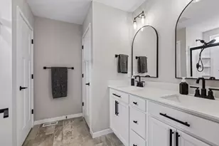 12740 Kinghorn Ln, Rogers, MN 55374 - Photo 32