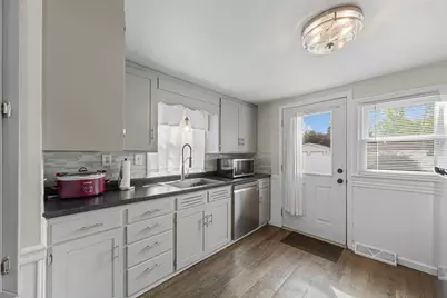 401 Belle Avenue, Mankato, MN 56001 - Photo 2