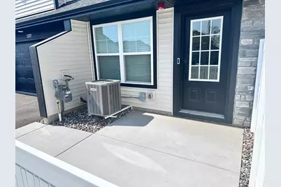 5277 Long Pointe Pass, Woodbury, MN 55129 - Photo 6