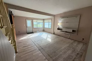 328 9th St SW, Chisholm, MN 55719 - Photo 6