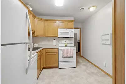 1067 Blackbird Trail SW #8, Hutchinson, MN 55350 - Photo 12