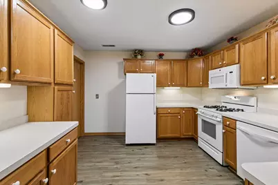 3070 Timberwood Court #32, Eagan, MN 55121 - Photo 4