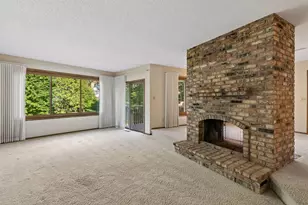 2716 Isle Royale Ct, Burnsville, MN 55337 - Photo 6