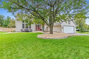 726 Camberwell Dr, Eagan, MN 55123 - Photo 1
