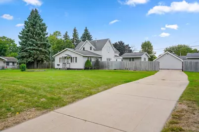 8428 Portland Avenue S, Bloomington, MN 55420 - Photo 2