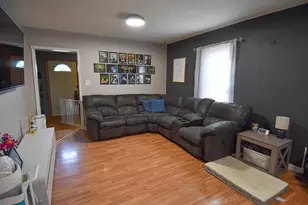 321 State Ave N, Thief River Falls, MN 56701 - Photo 6