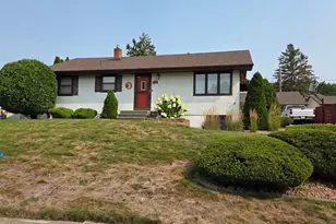 2215 Mesabi Ave, North Saint Paul, MN 55109 - Photo 1