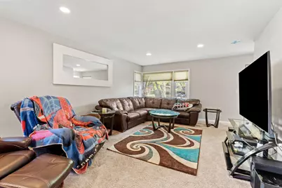 511 7th Avenue E, Shakopee, MN 55379 - Photo 4
