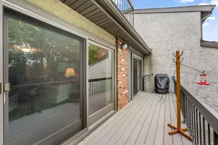6121 Blake Ridge Rd, Edina, MN 55436 - Photo 24